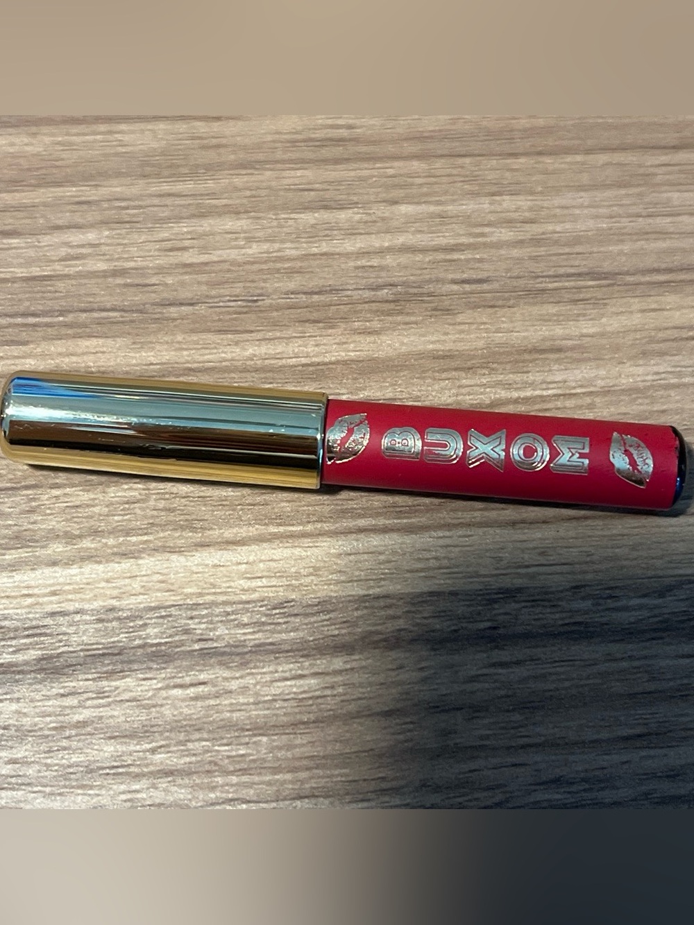 Buxom Plumpline lip liner in scandalous travel size